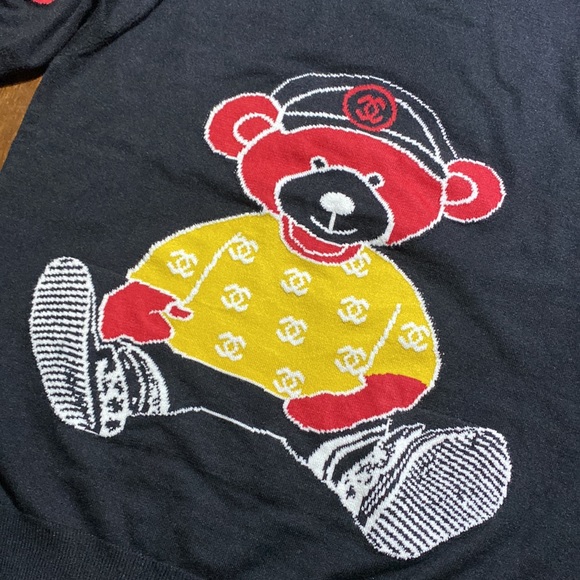 CHANEL Sz M - L Soft Knit Chanel Bear 🐻 Red Chanel Logo on Sleeve Brand New - Picture 2 of 10